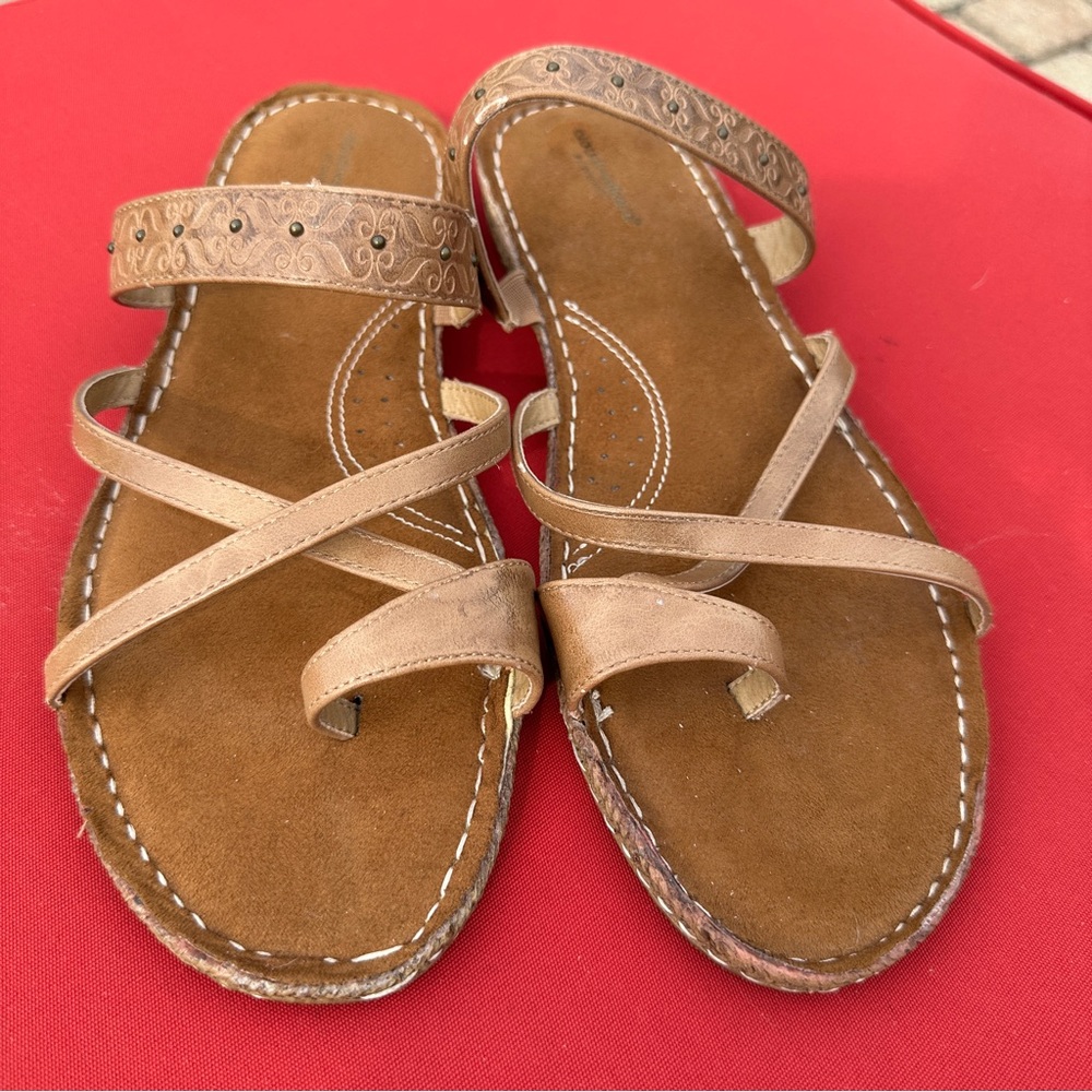 Cloudwalkers Kimmy Brown and Tan Strappy flat Sandals slip-on women's size 12W